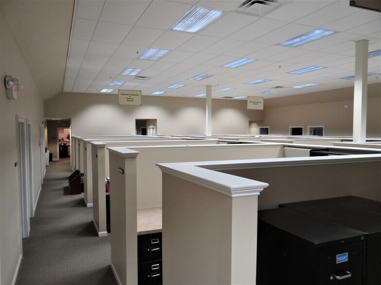 More Photos Of 1456 Ferry Rd, Doylestown Medical For Lease