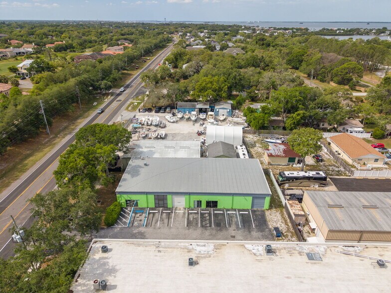 More Photos Of 3725 Alt 19, Palm Harbor Warehouse For Lease