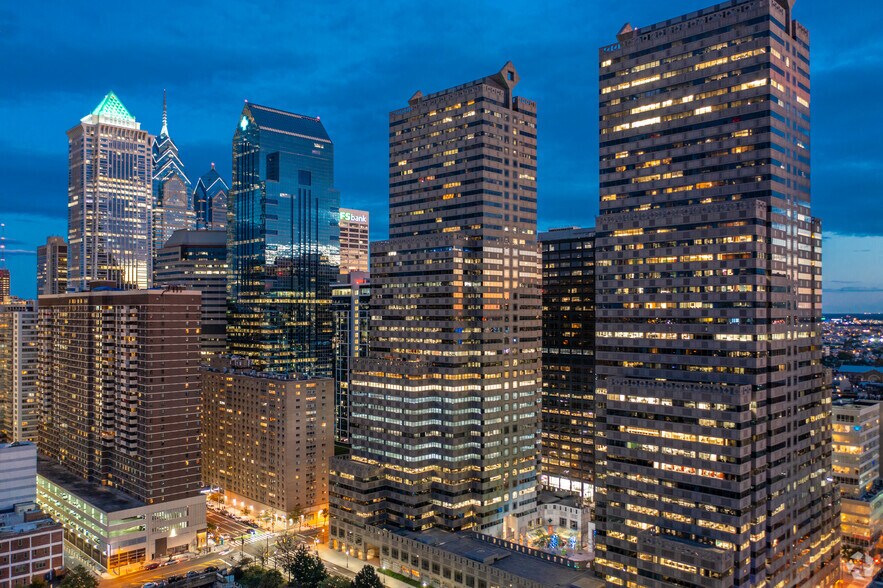 More Photos Of 2001 Market St, Philadelphia Coworking Space