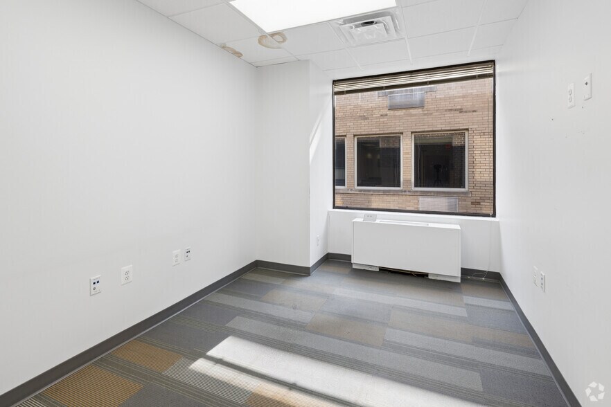 More Photos Of 1627 K St NW, Washington Office For Sale