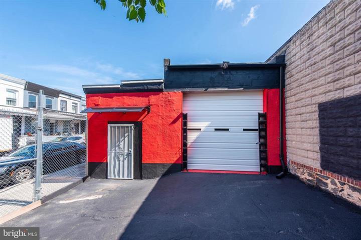 More Photos Of 625 N Streeper St, Baltimore Light Distribution For Sale