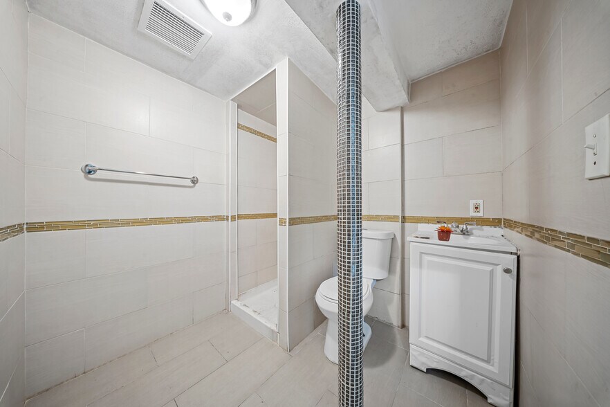 More Photos Of 200-17 Linden Blvd, Saint Albans Medical For Sale