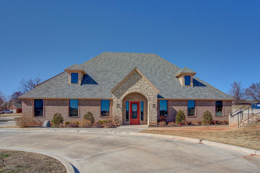 Primary Photo Of 1800 NE 135th St, Oklahoma City Office For Sale