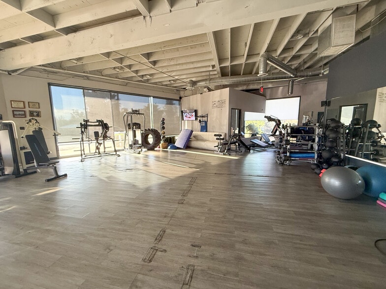 More Photos Of 3233-3249 Associated Rd, Fullerton Storefront Retail Office For Lease