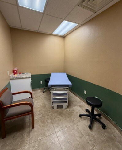 More Photos Of 604 W Warner Rd, Chandler Medical For Sale