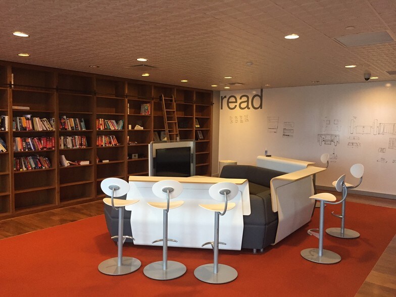 More Photos Of 2 Commerce Dr, South Brunswick Office For Lease