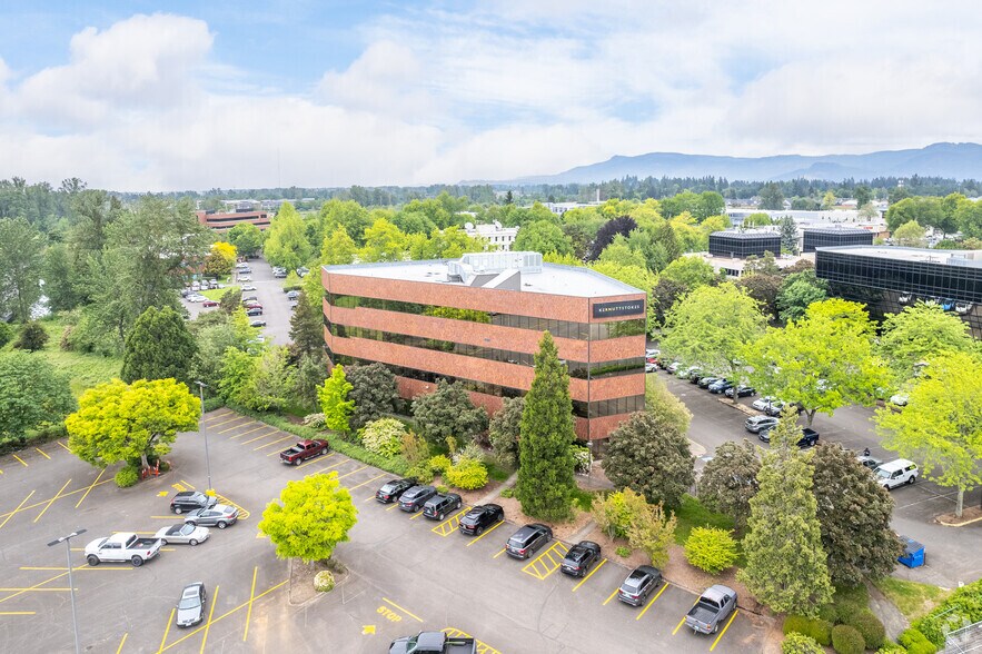 More Photos Of 1600 Executive Pky, Eugene Office For Lease