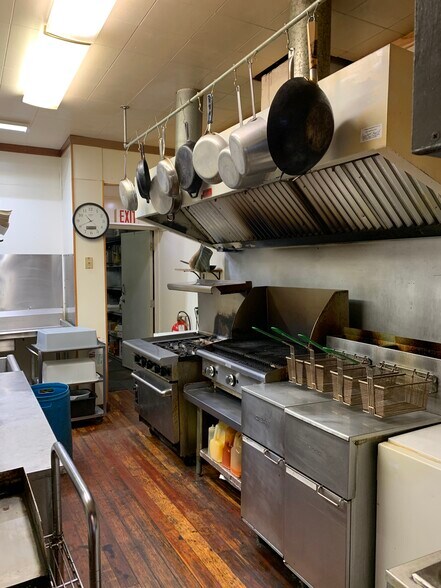 More Photos Of 105 N Main St, Sylvan Grove Restaurant For Sale