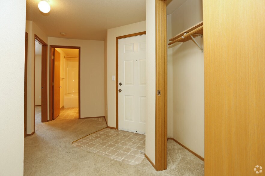 More Photos Of 2231 NE Bridgecreek Ave, Vancouver Apartments For Sale
