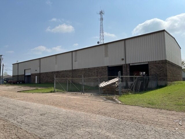 More Photos Of 410 Dodge Dr, Temple Manufacturing For Sale