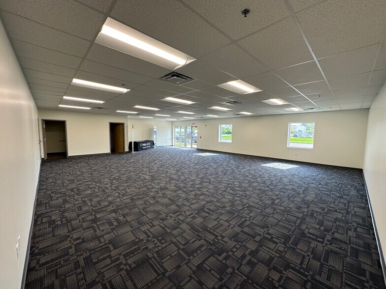 More Photos Of 12111-12151 Best Pl, Cincinnati Warehouse For Lease