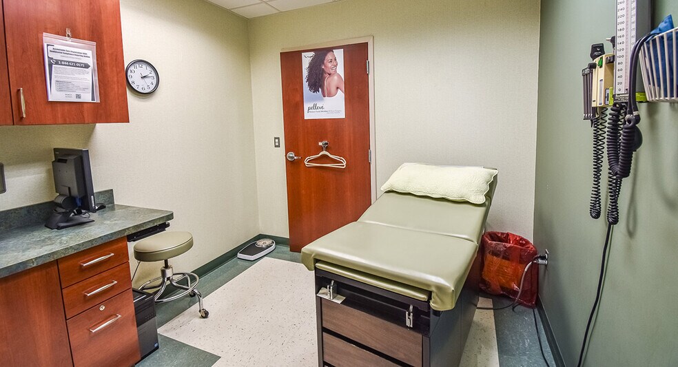 More Photos Of 1860 Town Center Dr, Reston Medical For Sale