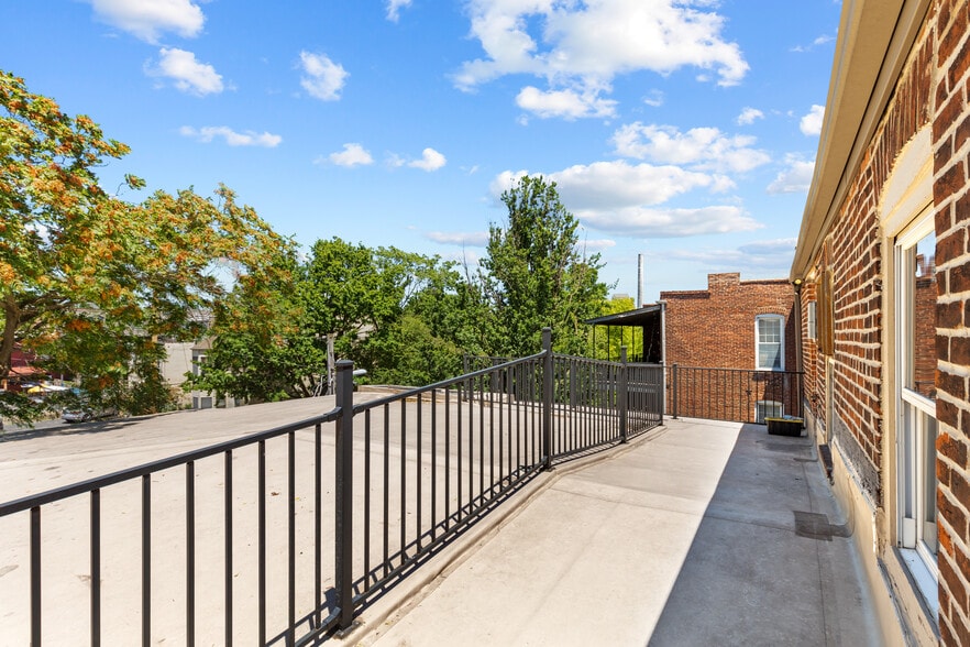 More Photos Of 1709 S 8th St, Saint Louis Apartments For Sale