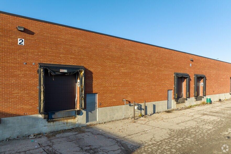 More Photos Of 10 Newgale Gate, Toronto Warehouse For Lease