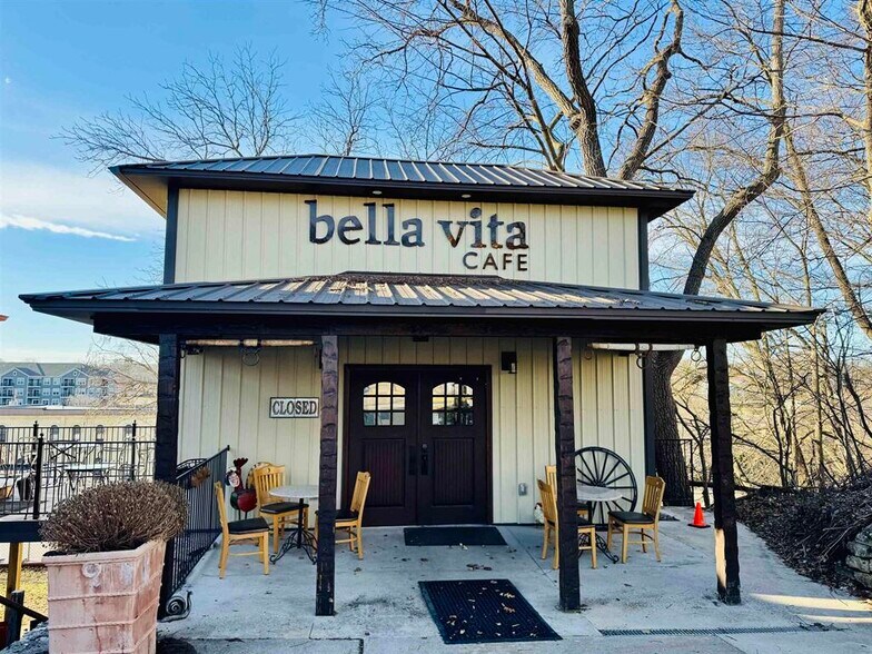 Primary Photo Of 138 1st St, Baraboo Office For Sale