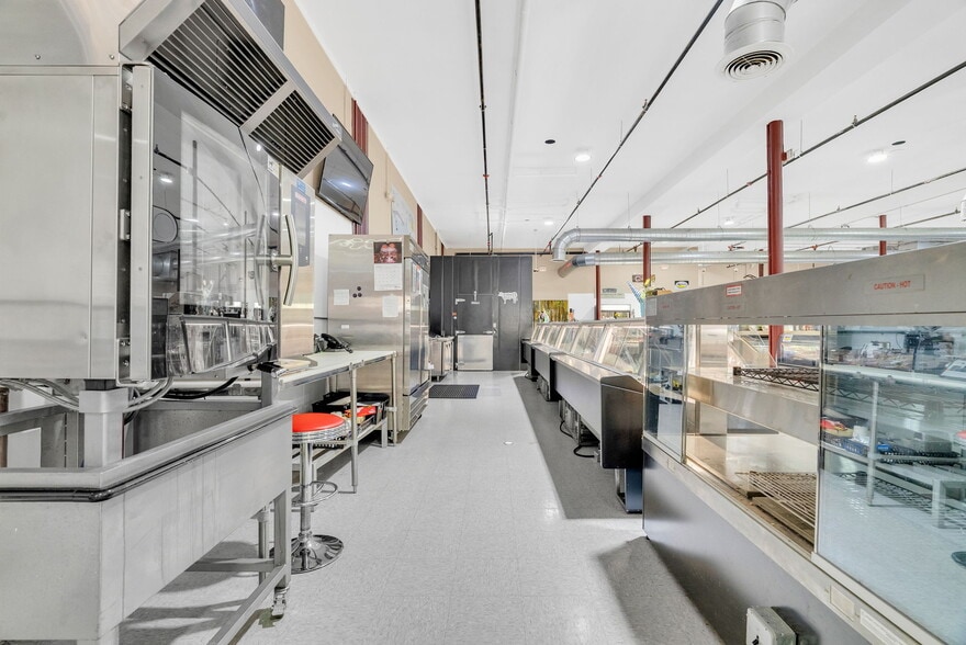 More Photos Of 306-310 Huron Ave, Port Huron Freestanding For Sale