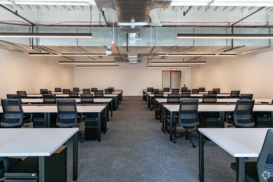 More Photos Of 115 Myrtle Ave, Brooklyn Office For Lease