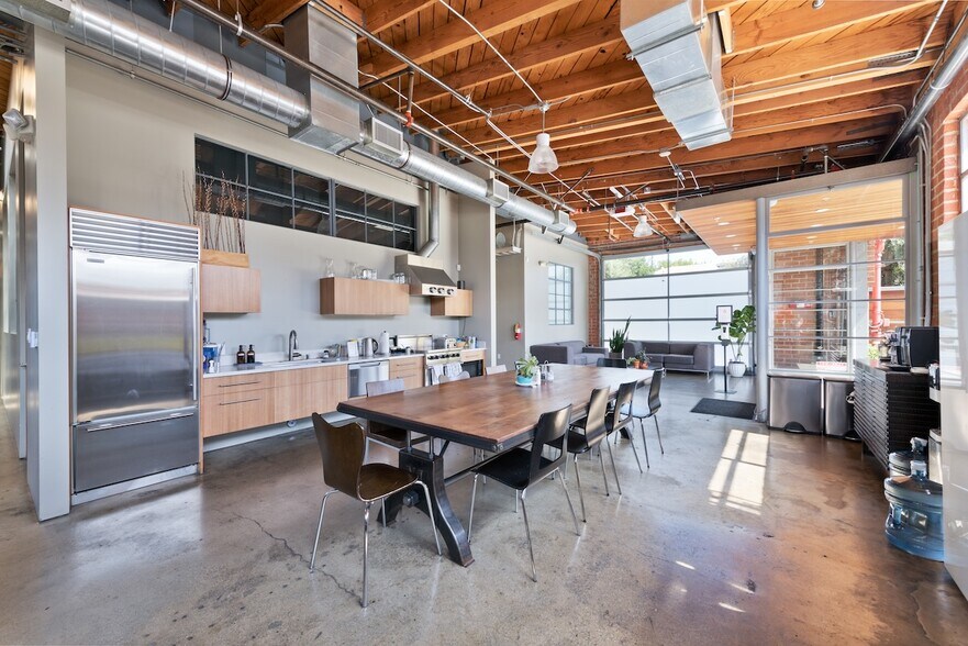 More Photos Of 2332-2340 S Centinela Ave, Los Angeles Loft Creative Space For Sale