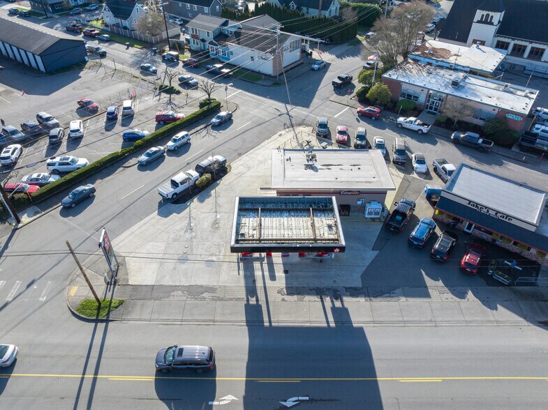 More Photos Of 701 2nd St, Snohomish Service Station For Sale