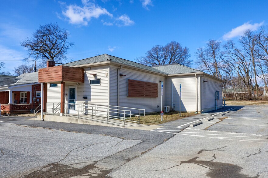 Primary Photo Of 872 Harrisburg Pike, Carlisle Restaurant For Lease