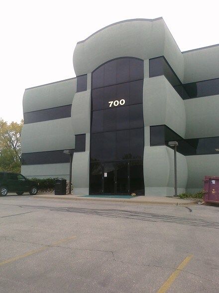 More Photos Of 700 N 3rd St, La Crosse Office For Lease