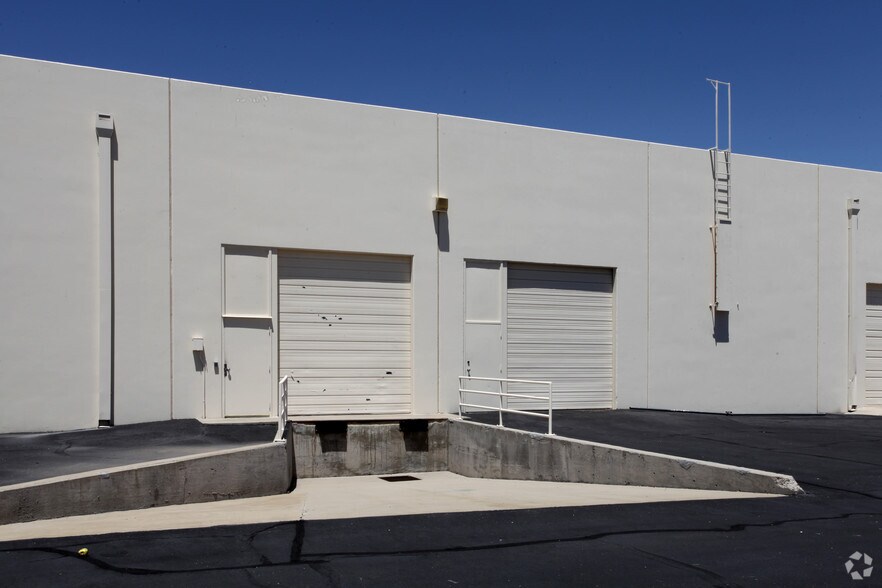 More Photos Of 4221 S Santa Rita Ave, Tucson Warehouse For Lease