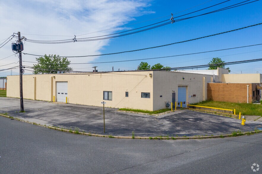 More Photos Of 1395 Suckle Hwy, Pennsauken Manufacturing For Lease