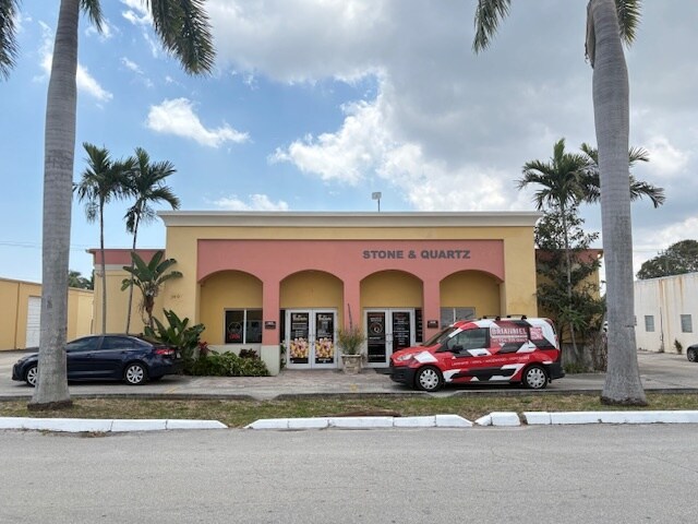 More Photos Of 140 NW 11th St, Boca Raton Warehouse For Lease