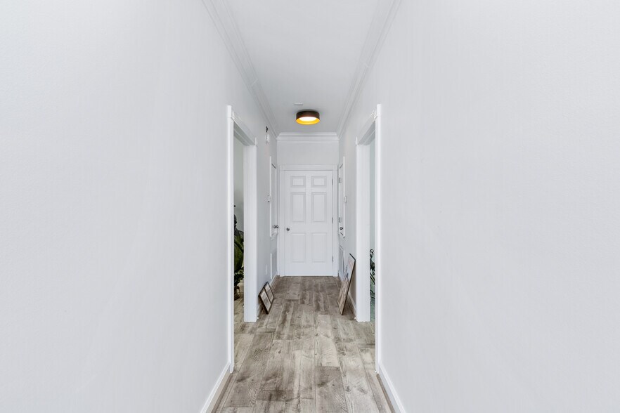 More Photos Of 407 Orchard Park, Ridgeland Office Residential For Sale