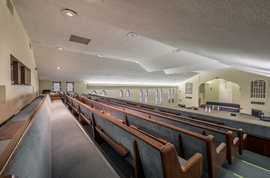More Photos Of 327 S Smithville Rd, Dayton Religious Facility For Sale