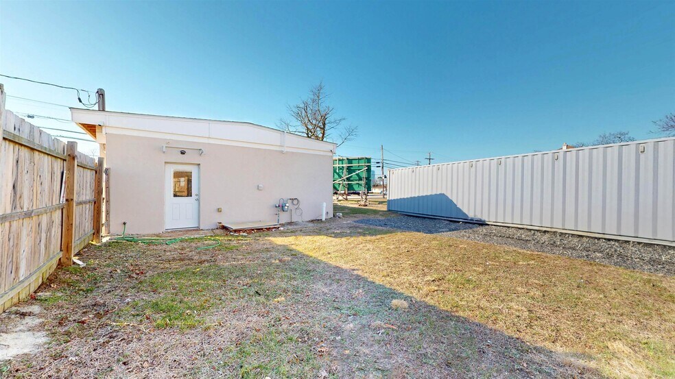 More Photos Of 1034 N Main St, Pleasantville Flex For Sale