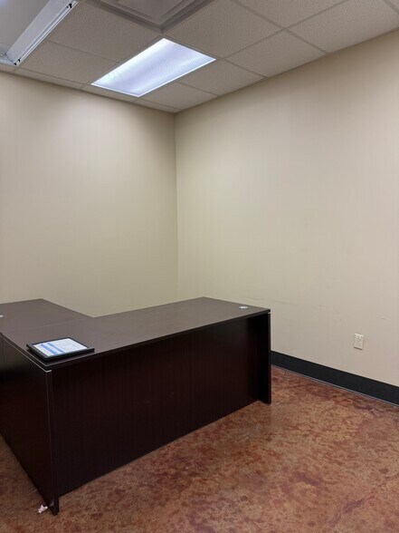 More Photos Of 7160 Antoine, Shreveport Manufacturing For Sale