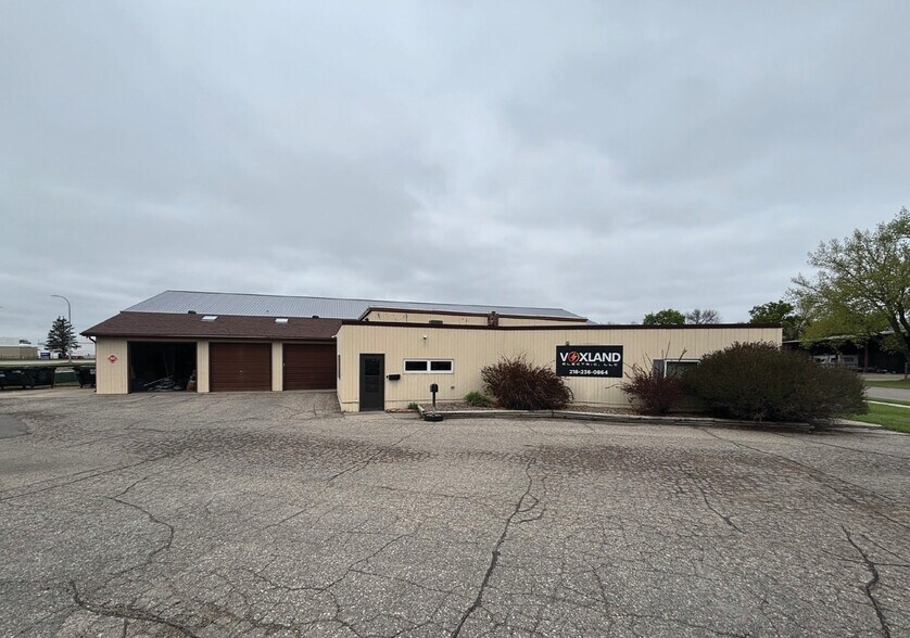 Primary Photo Of 2600 12th Ave S, Moorhead Warehouse For Sale