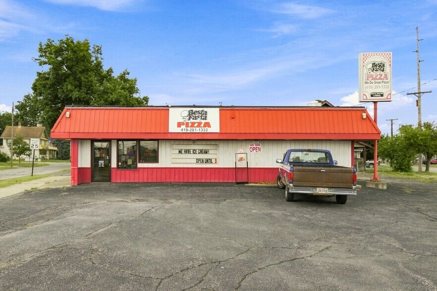 Primary Photo Of 547 E Main St, Ashland Restaurant For Sale