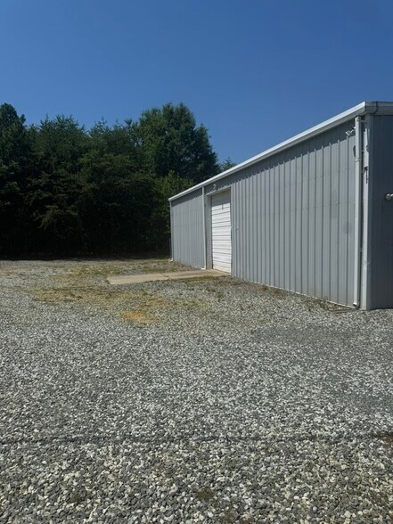 More Photos Of 759 Jimmie Kerr Rd, Haw River Auto Repair For Sale