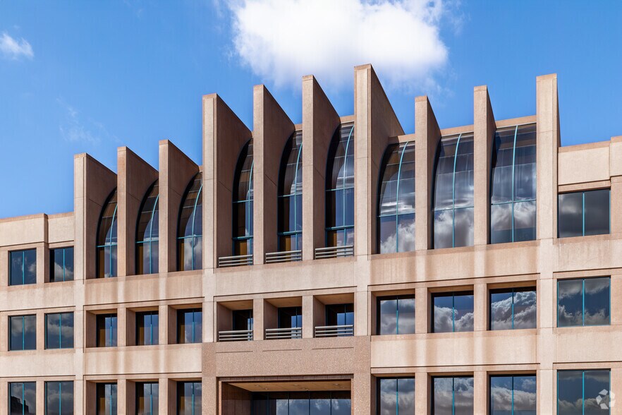 More Photos Of 6301 Day St, Riverside Office For Lease