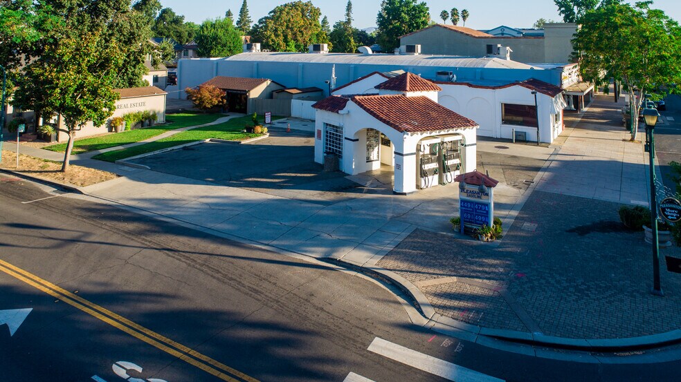 More Photos Of 707 Main St, Pleasanton Service Station For Sale