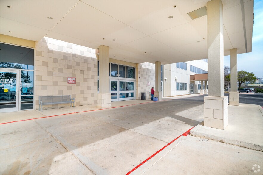 More Photos Of 5131 Medical Dr, San Antonio Medical For Lease