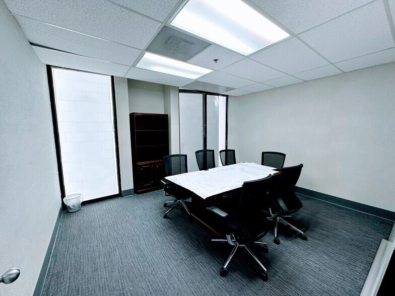 More Photos Of 1110 Brickell Ave, Miami Office For Lease