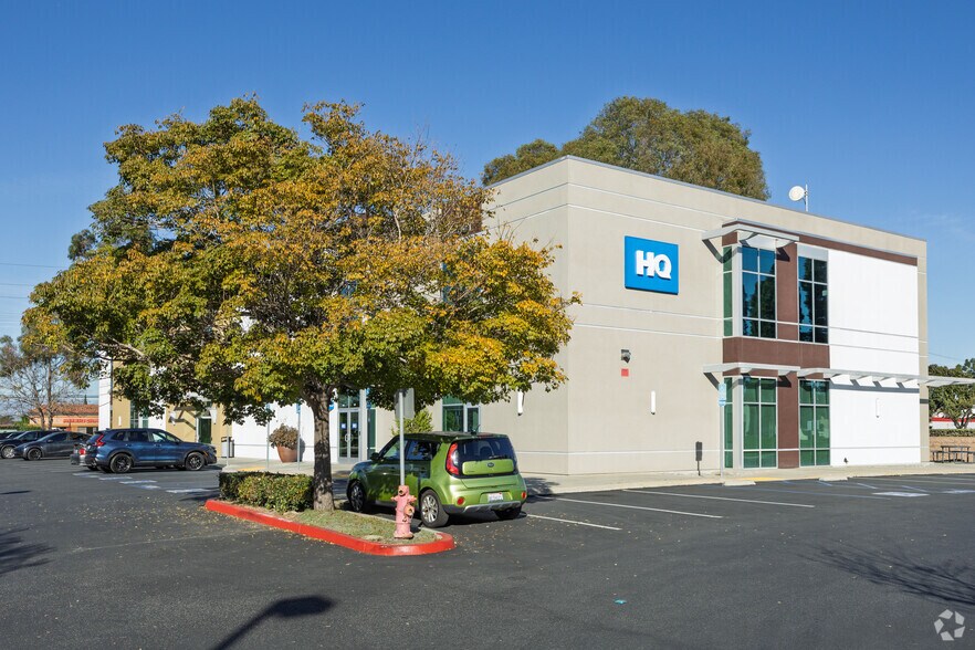 More Photos Of 10601 Walker St, Cypress Medical For Lease