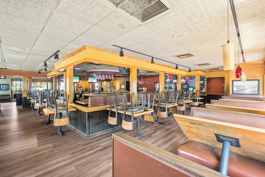 More Photos Of 10071 Hutchison Blvd, Panama City Beach Freestanding For Lease