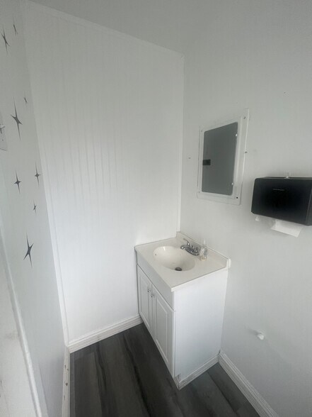 More Photos Of 720-724 N Garey Ave, Pomona Unknown For Lease