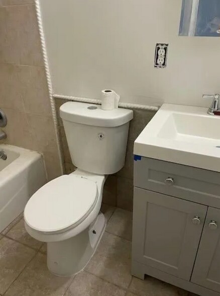 More Photos Of 218 W K St, Los Banos Apartments For Sale