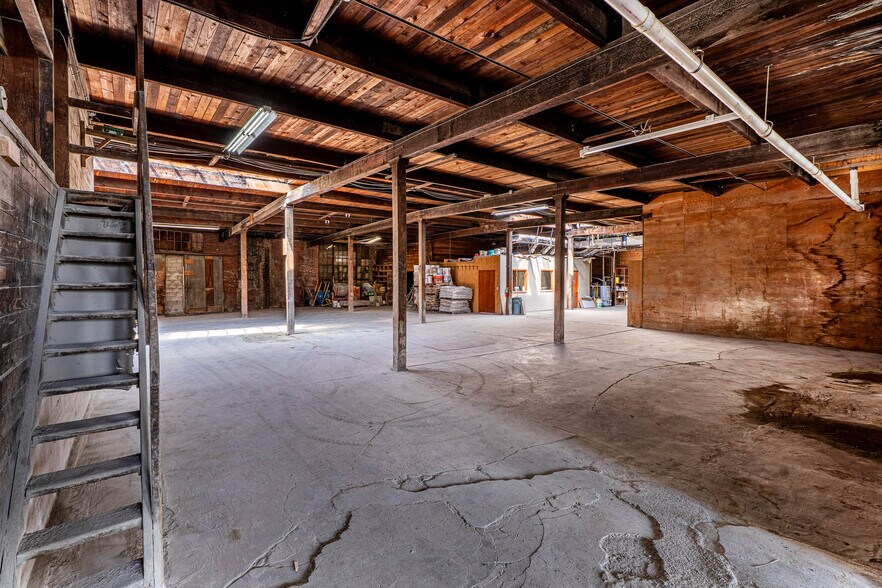 More Photos Of 1085 E Delavan Ave, Buffalo Warehouse For Sale
