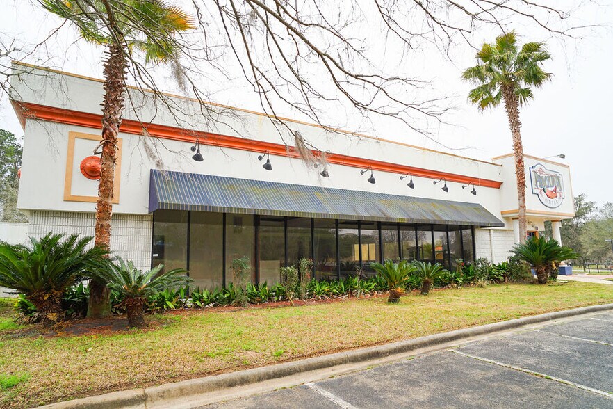 More Photos Of 2809 Sharer Rd, Tallahassee Restaurant For Lease