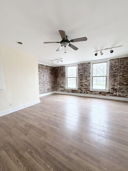 More Photos Of 5501 E Washington St, Indianapolis Storefront Retail Office For Sale