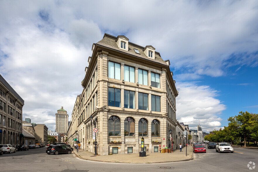 Primary Photo Of 329 Rue de la Commune O, Montréal Office For Lease