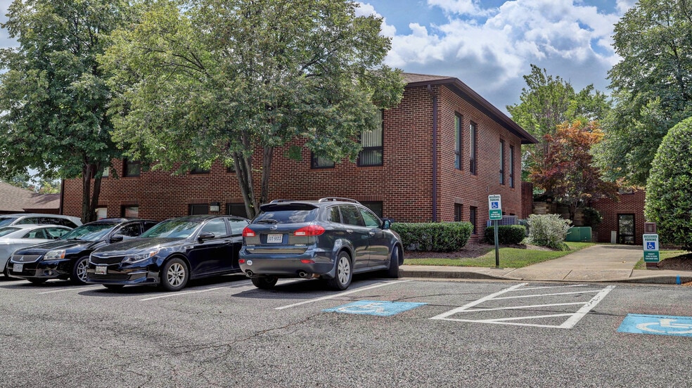 More Photos Of 12504 Lake Ridge Dr, Woodbridge Medical For Sale
