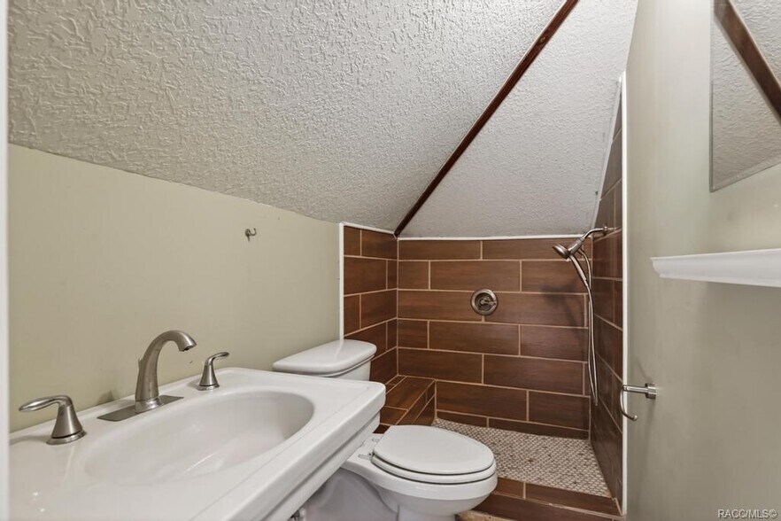 More Photos Of 125 N Main St, Hastings Restaurant For Sale