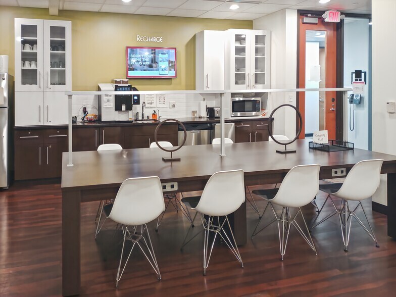 More Photos Of N19W24400 Riverwood Dr, Waukesha Coworking Space